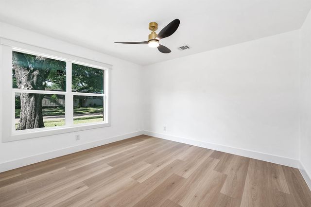 5507 Valkeith Drive, Houston, TX 77096