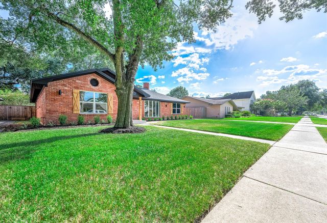 5507 Valkeith Drive, Houston, TX 77096