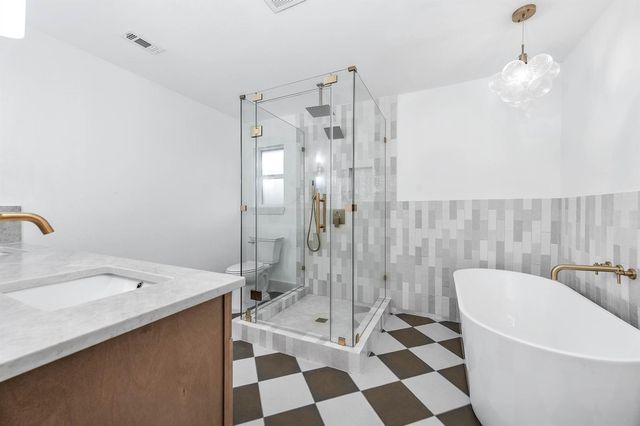 5507 Valkeith Drive, Houston, TX 77096