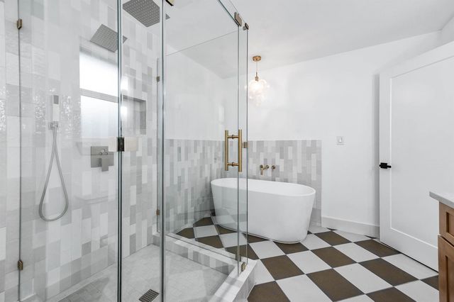 5507 Valkeith Drive, Houston, TX 77096