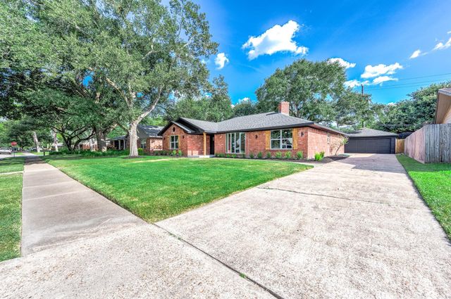 5507 Valkeith Drive, Houston, TX 77096