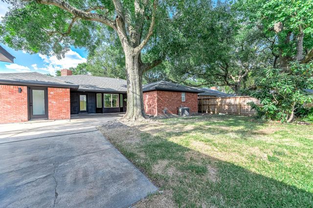 5507 Valkeith Drive, Houston, TX 77096