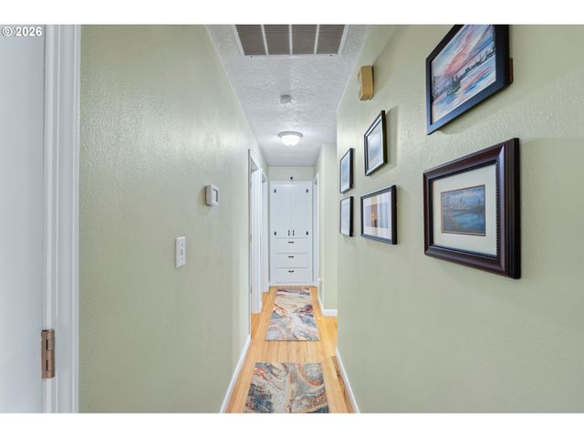 6221 MONTANA Ln, Vancouver, WA 98661