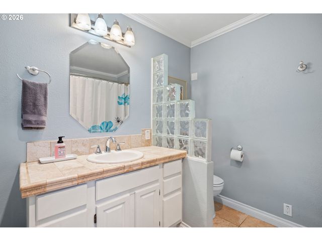 6221 MONTANA Ln, Vancouver, WA 98661