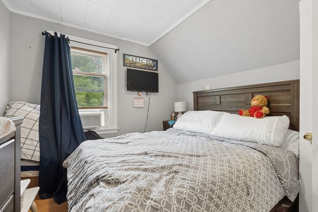 323 Rollstone St, Fitchburg, MA 01420