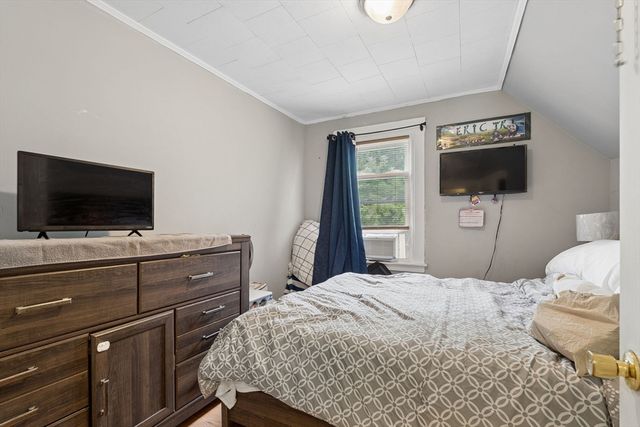 323 Rollstone St, Fitchburg, MA 01420