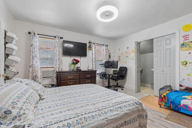 323 Rollstone St, Fitchburg, MA 01420