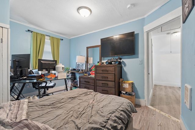 323 Rollstone St, Fitchburg, MA 01420