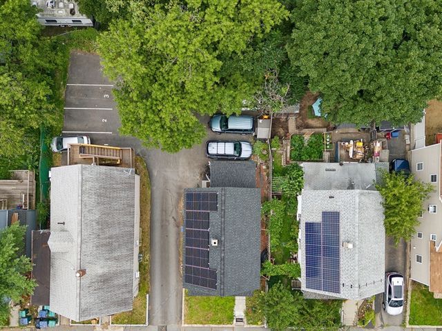 323 Rollstone St, Fitchburg, MA 01420
