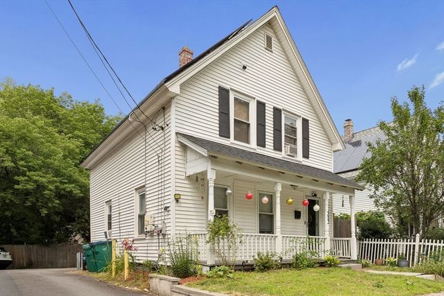 323 Rollstone St, Fitchburg, MA 01420