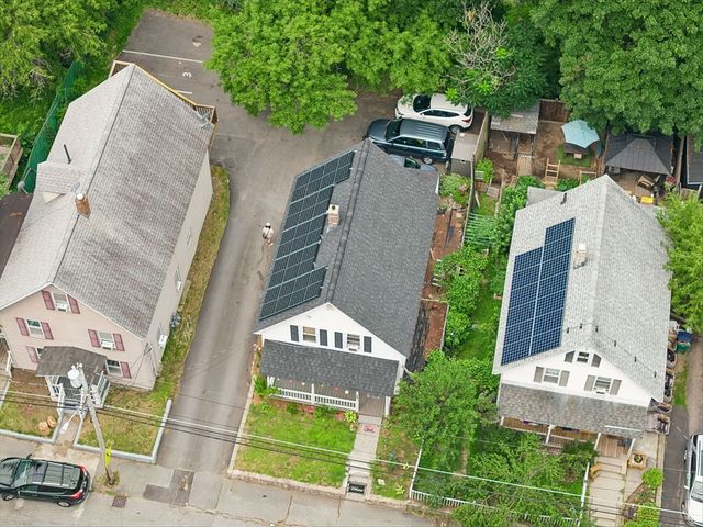 323 Rollstone St, Fitchburg, MA 01420