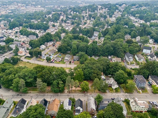323 Rollstone St, Fitchburg, MA 01420