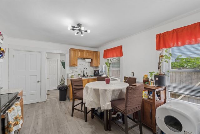 323 Rollstone St, Fitchburg, MA 01420
