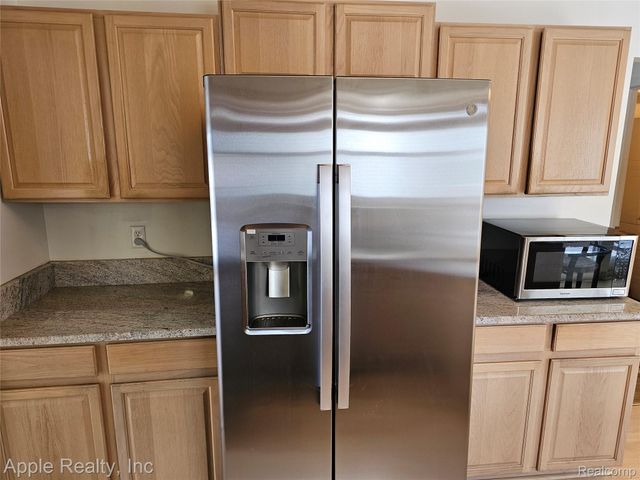 1179 Oaklawn Drive, Pontiac, MI 48341