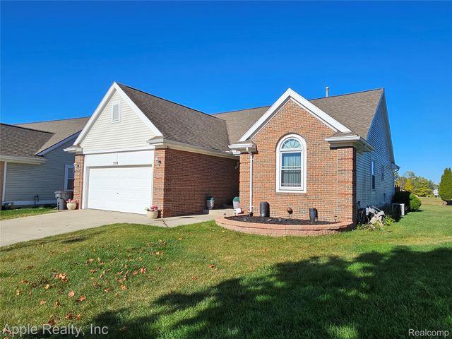 1179 Oaklawn Drive, Pontiac, MI 48341