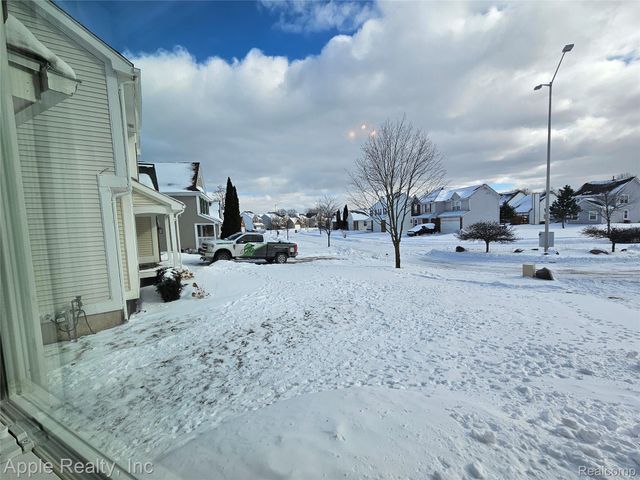 1179 Oaklawn Drive, Pontiac, MI 48341