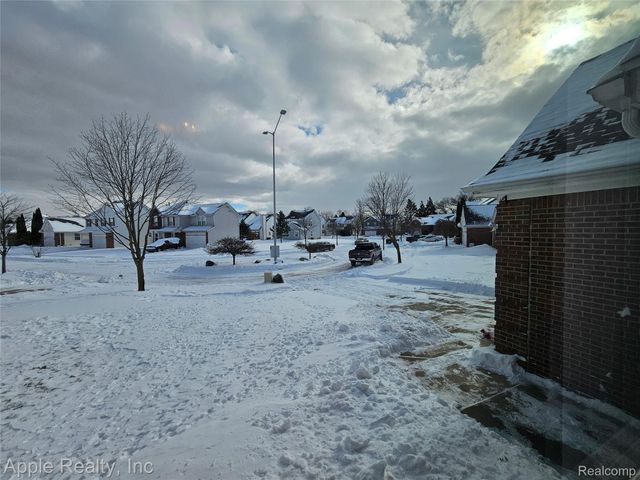 1179 Oaklawn Drive, Pontiac, MI 48341