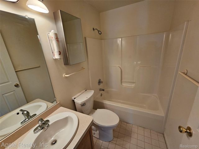 1179 Oaklawn Drive, Pontiac, MI 48341