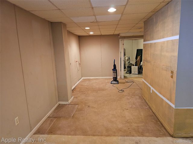 1179 Oaklawn Drive, Pontiac, MI 48341