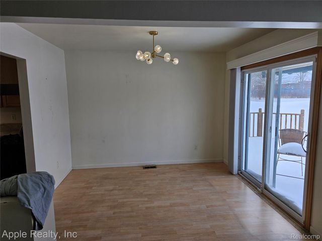 1179 Oaklawn Drive, Pontiac, MI 48341