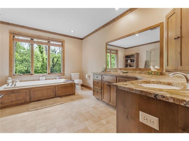 499 8th Street, Hudson, WI 54016