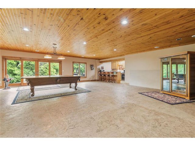 499 8th Street, Hudson, WI 54016