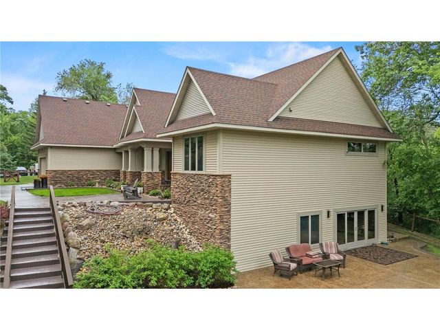 499 8th Street, Hudson, WI 54016