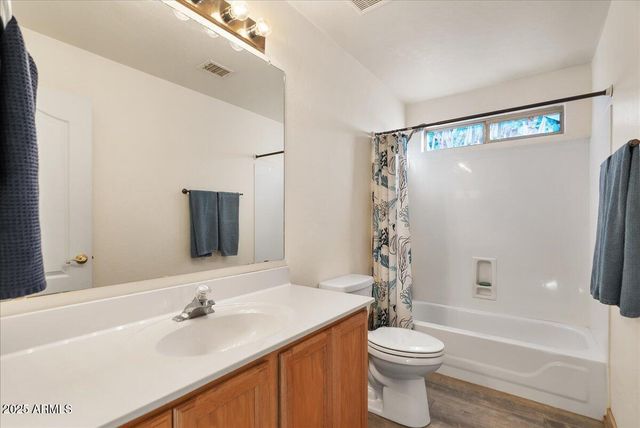 7940 E DARTMOUTH Street, Mesa, AZ 85207