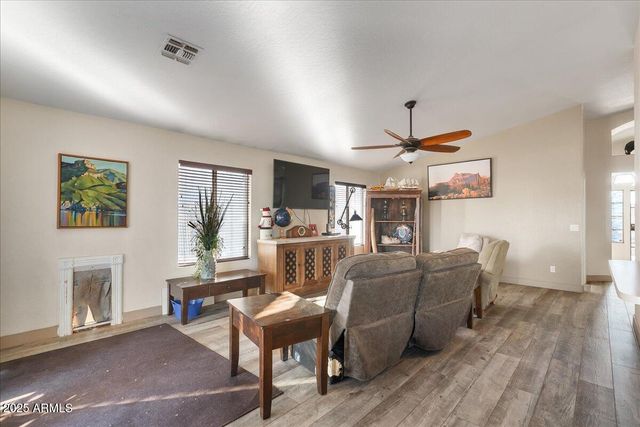 7940 E DARTMOUTH Street, Mesa, AZ 85207