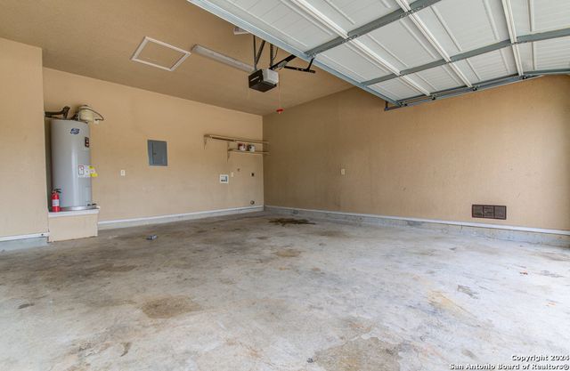 1042 CAROLYN CV, New Braunfels, TX 78130