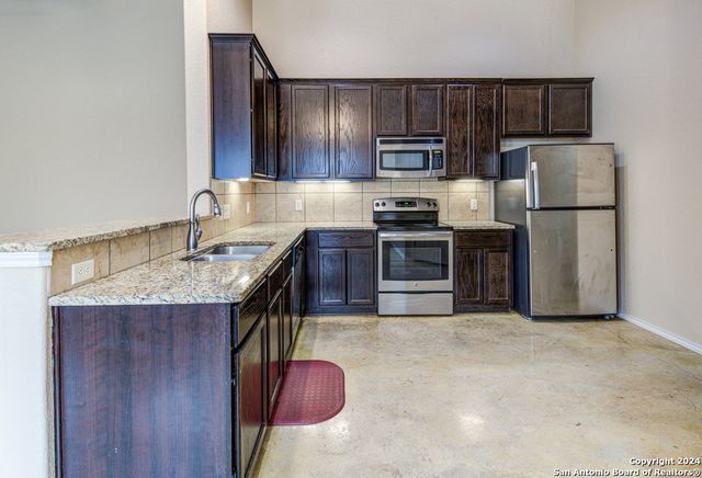1042 CAROLYN CV, New Braunfels, TX 78130