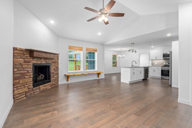 121 S Aspen Street, Buffalo, MO 65622