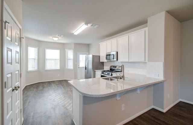 506 Hidden Brook Circle, Baytown, TX 77523