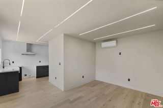 921 N Benton Way, Los Angeles, CA 90026