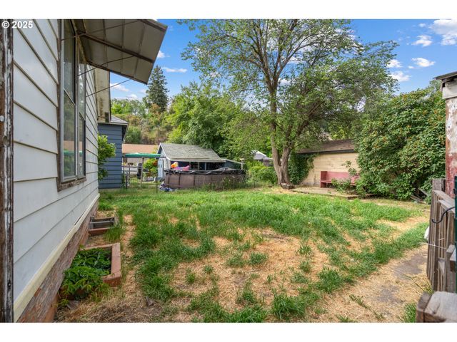 615 Sw 5TH St, Pendleton, OR 97801