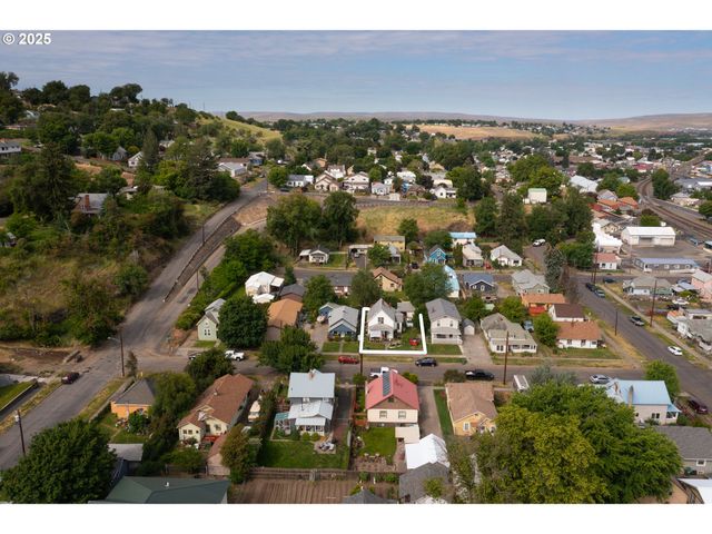 615 Sw 5TH St, Pendleton, OR 97801