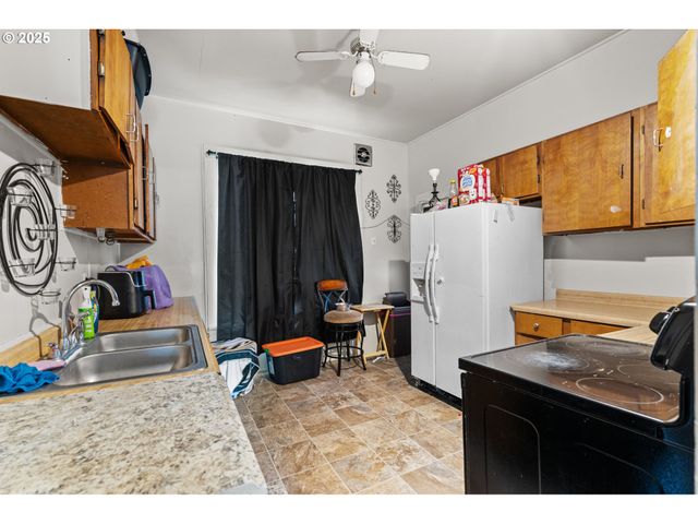 615 Sw 5TH St, Pendleton, OR 97801