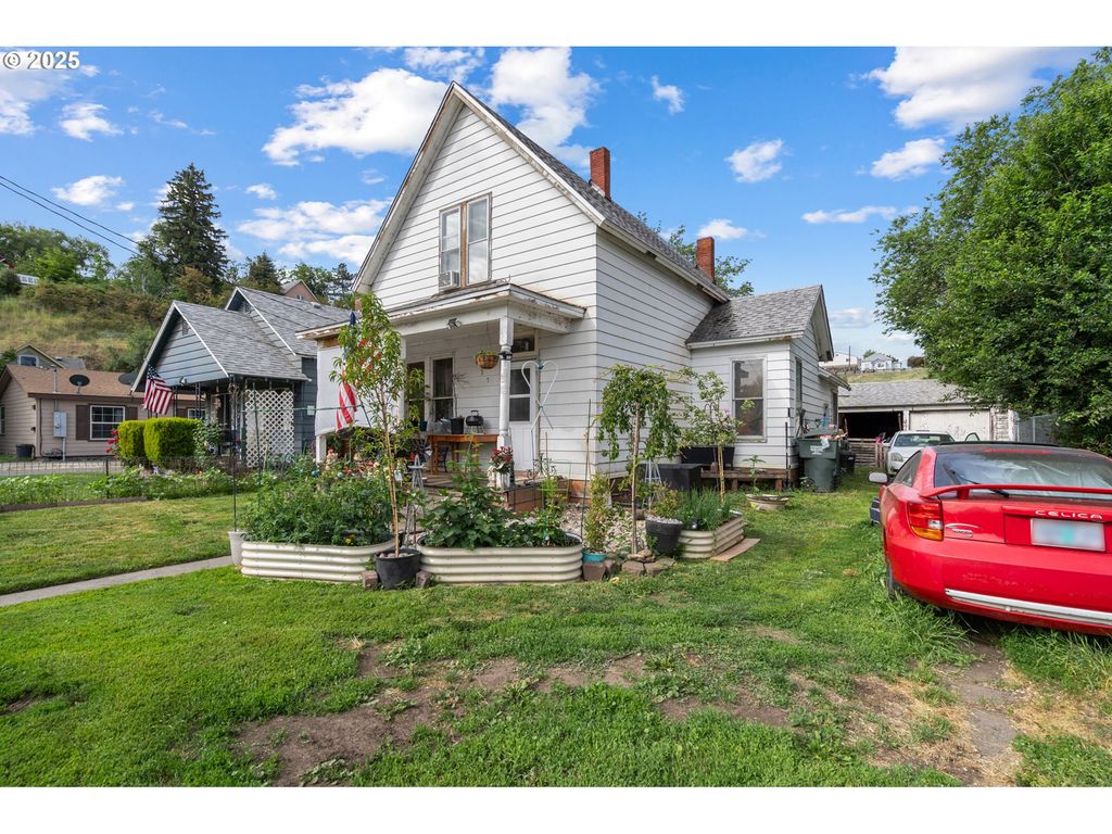 615 Sw 5TH St, Pendleton, OR 97801