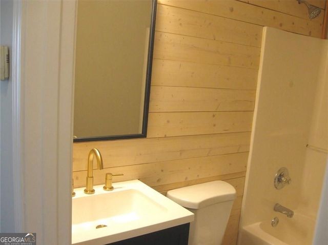 2225 Blue Ridge Lane, Conyers, GA 30012