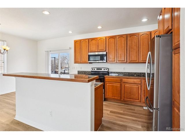 10805 Barclay Ct, Commerce City, CO 80640