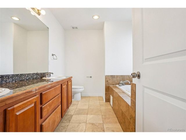 10805 Barclay Ct, Commerce City, CO 80640