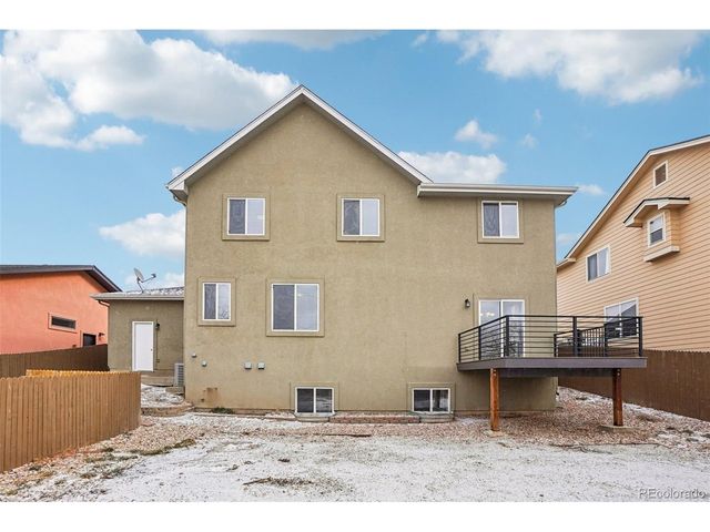 10805 Barclay Ct, Commerce City, CO 80640