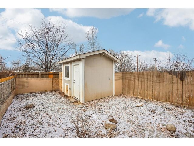 10805 Barclay Ct, Commerce City, CO 80640