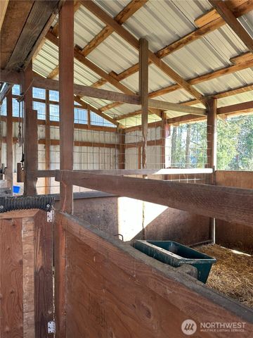 41419 94th Avenue E, Eatonville, WA 98328