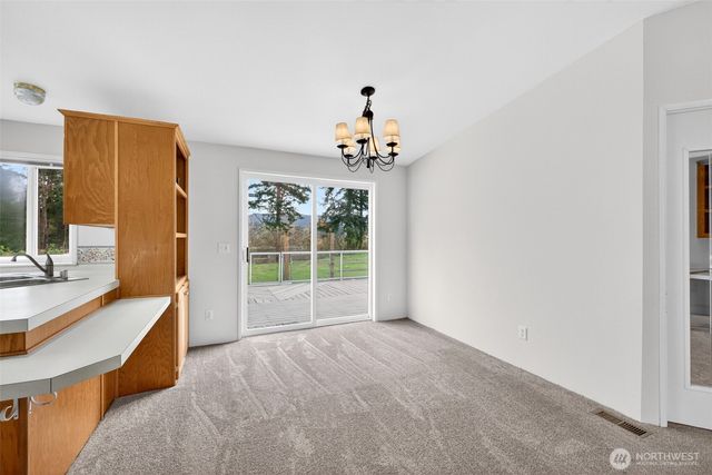 41419 94th Avenue E, Eatonville, WA 98328