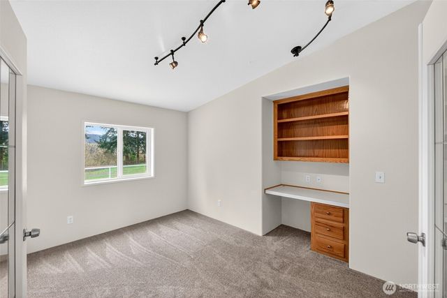 41419 94th Avenue E, Eatonville, WA 98328