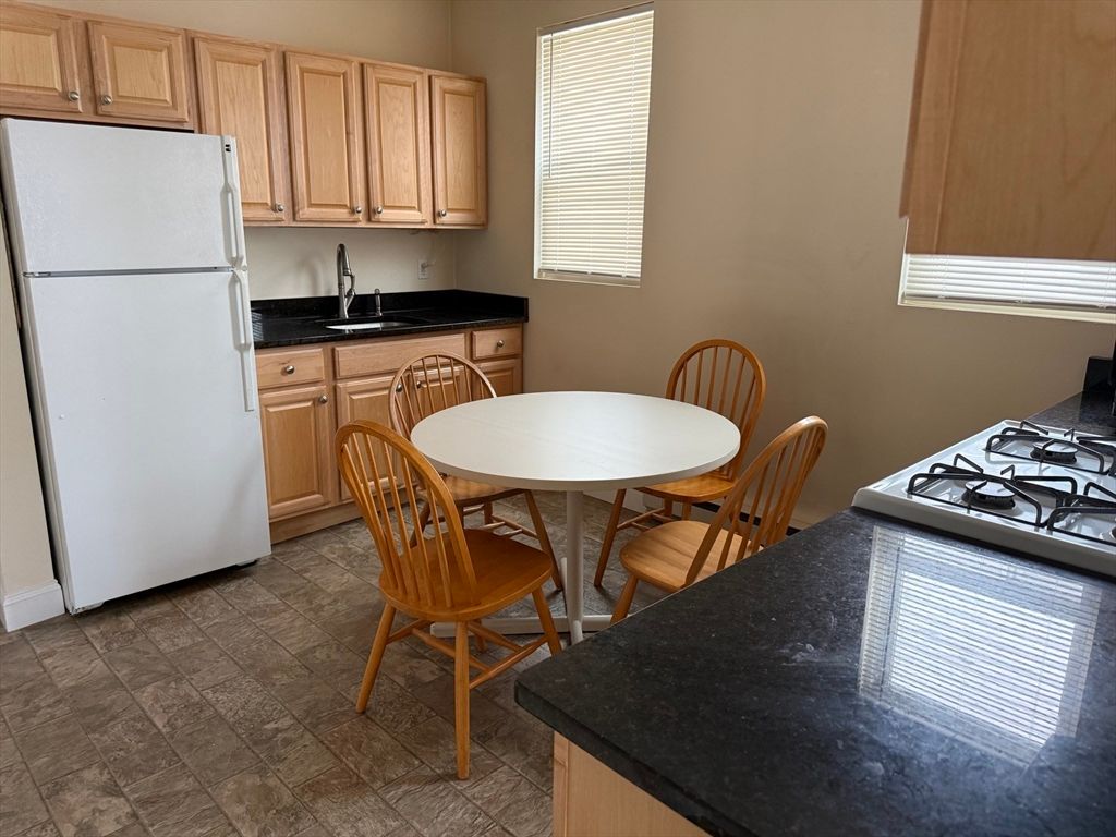 220 Middlesex 4, Medford, MA 02155