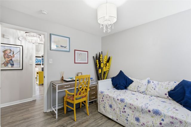 114 N Denver Street, Dallas, TX 75203