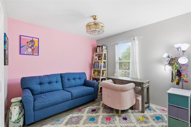 114 N Denver Street, Dallas, TX 75203