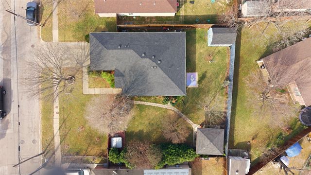 114 N Denver Street, Dallas, TX 75203